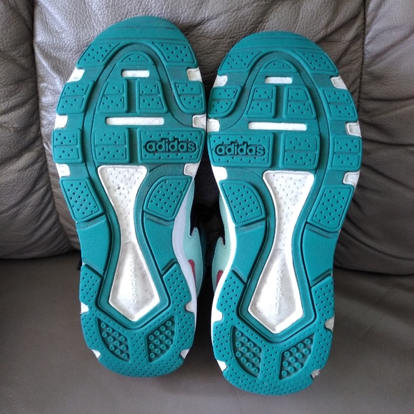 ⛔SOLD⛔Women's Adidas with Cloudfoam - Picture 4 of 4